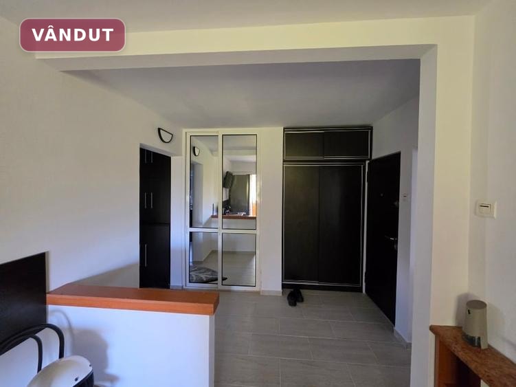 Apartament cu 2 camere decomandat, mobilat în Anda