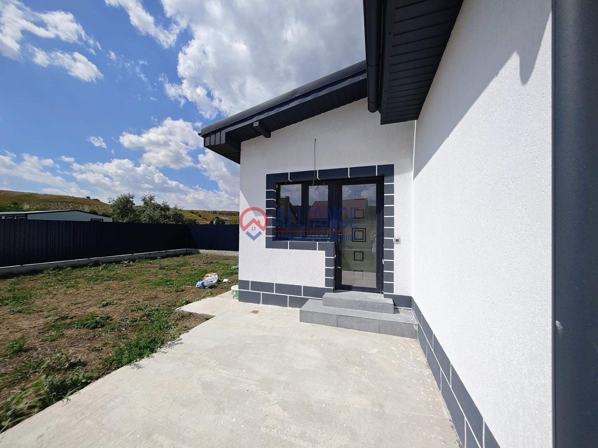 Valu lui Traian - Casă 3 camere teren 411 mp - foto 2