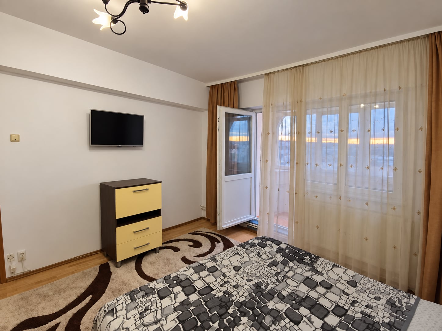 Apartament 2 camere decomandate – Burdujeni, Calea Unirii - foto 3