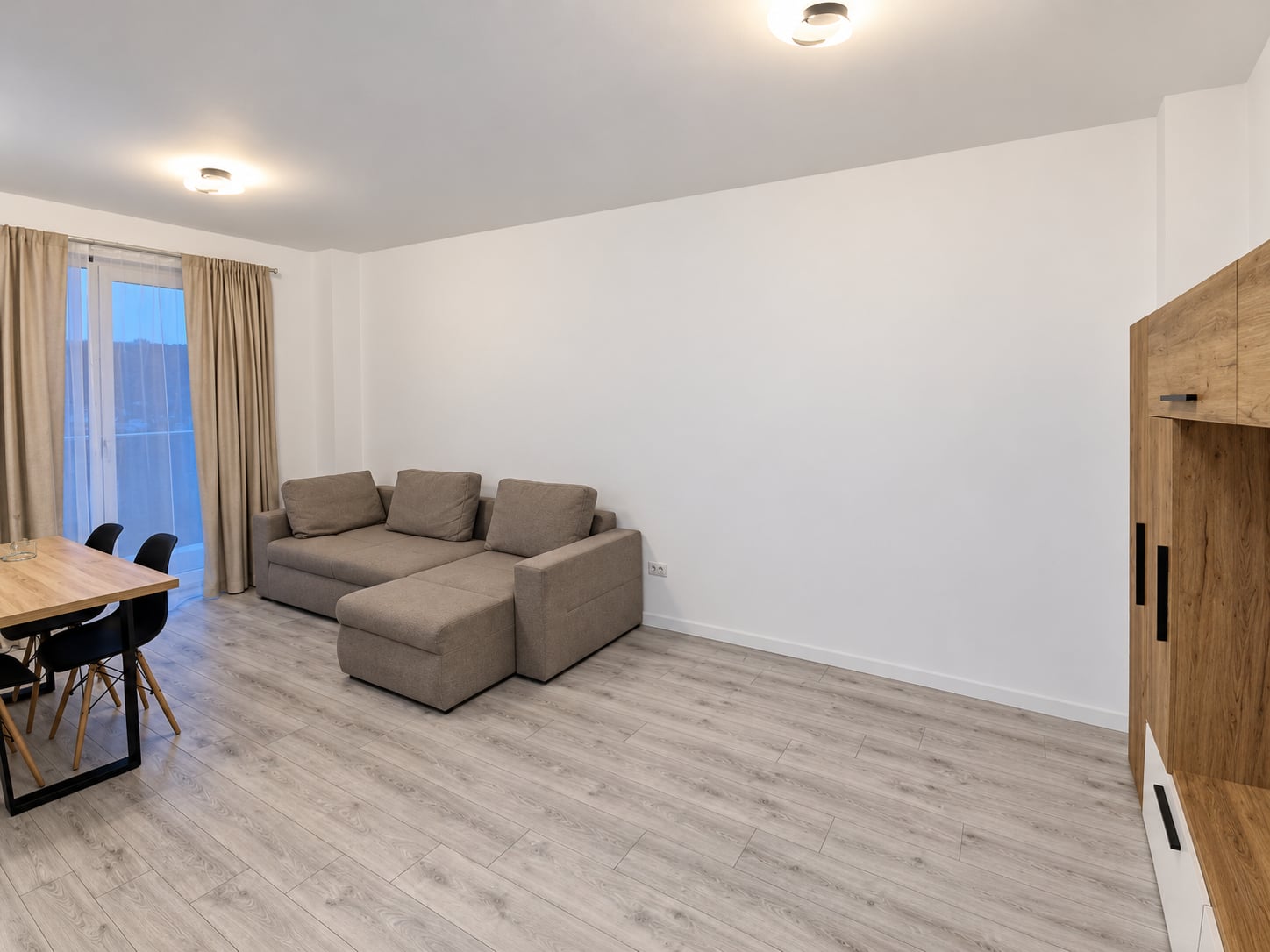 De închiriat apartament cu 2 camere, decomandat, complex Alexanderman, Suceava - foto 2