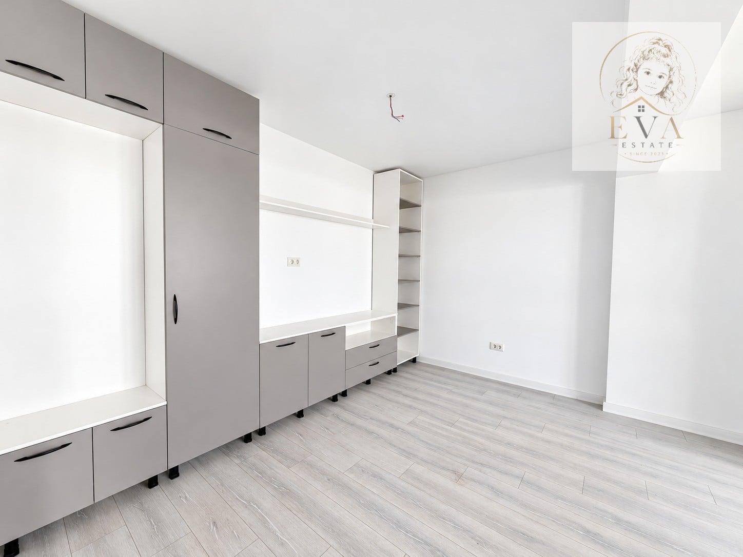 Apartament 2 camere de vânzare în 81 Residence - foto 2