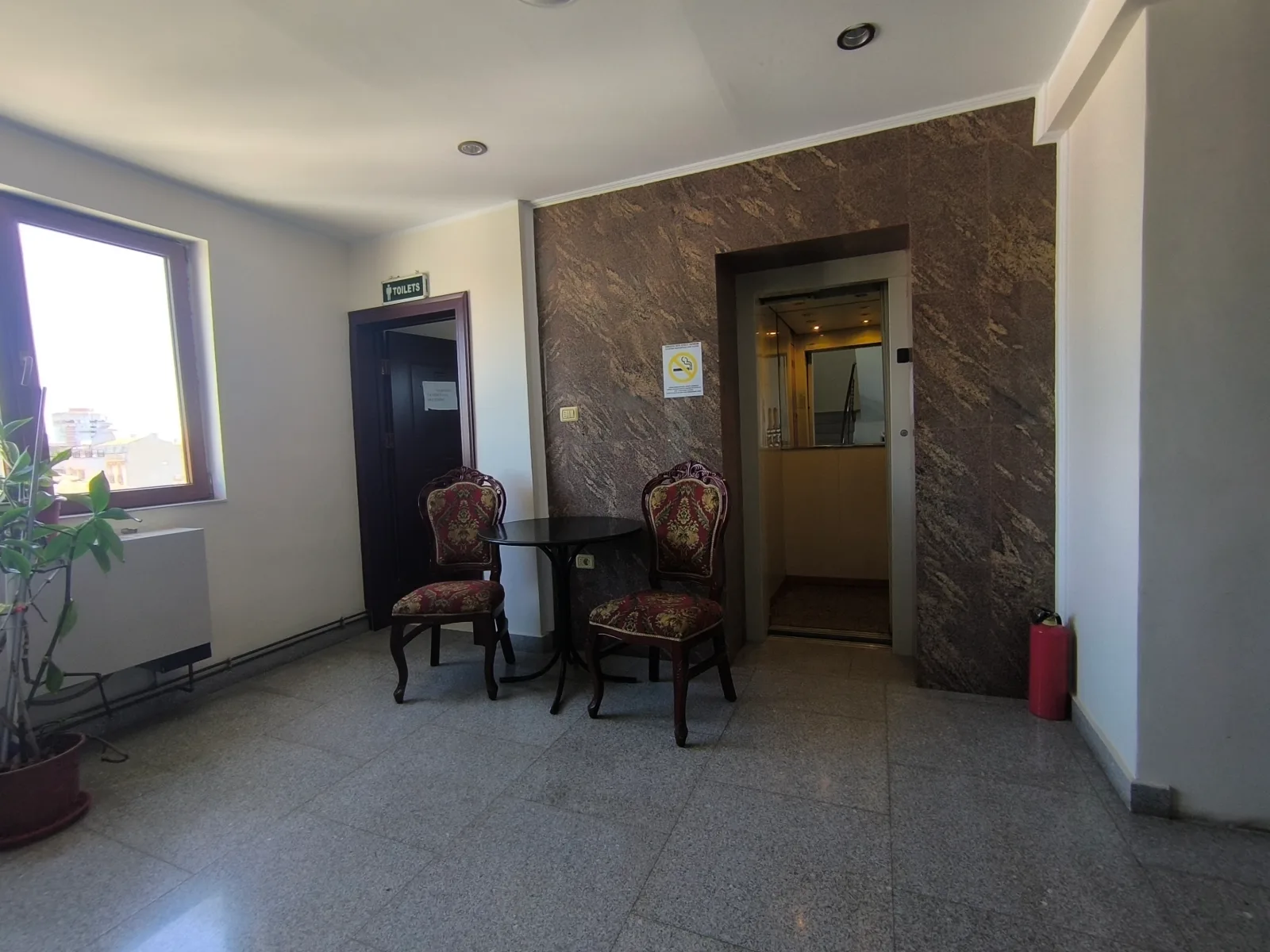 CENTRU TOMIS MALL - Birouri mobilate si cu cheltuieli incluse ! - foto 11
