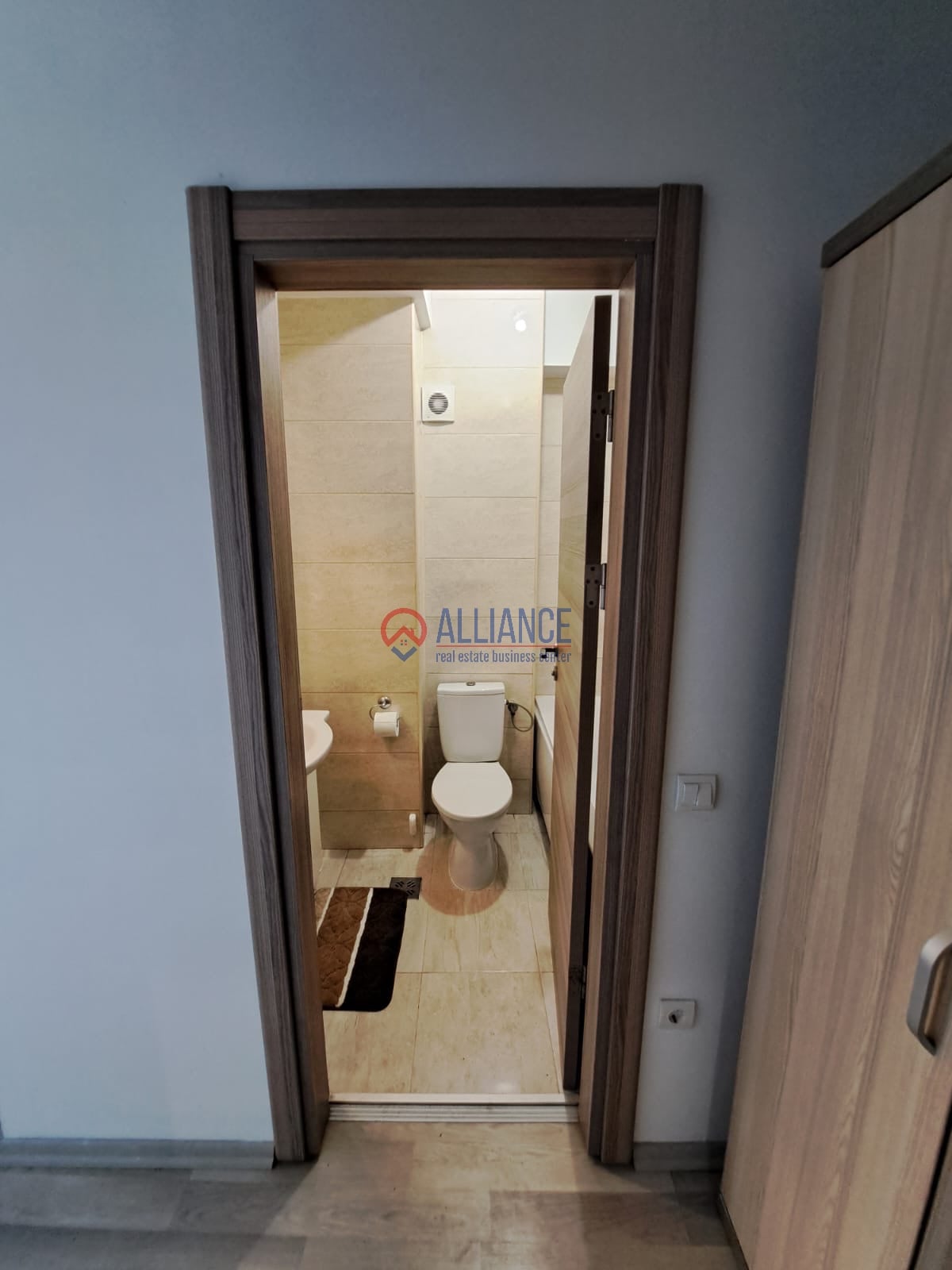 Apartament 3 camere de închiriat – Mamaia, lângă Nuba! - foto 9