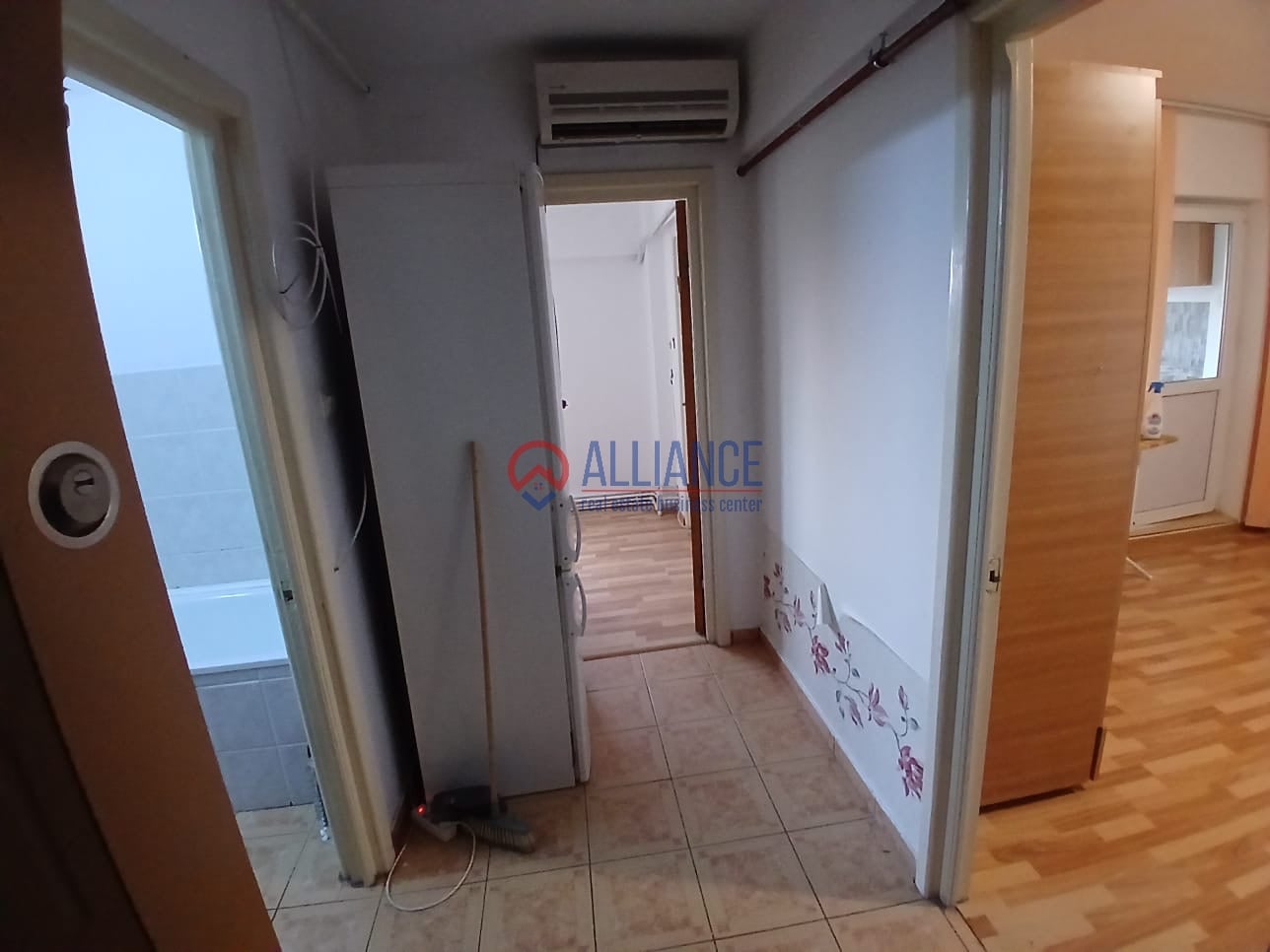 Închiriez apartament  poartă 6 - foto 5