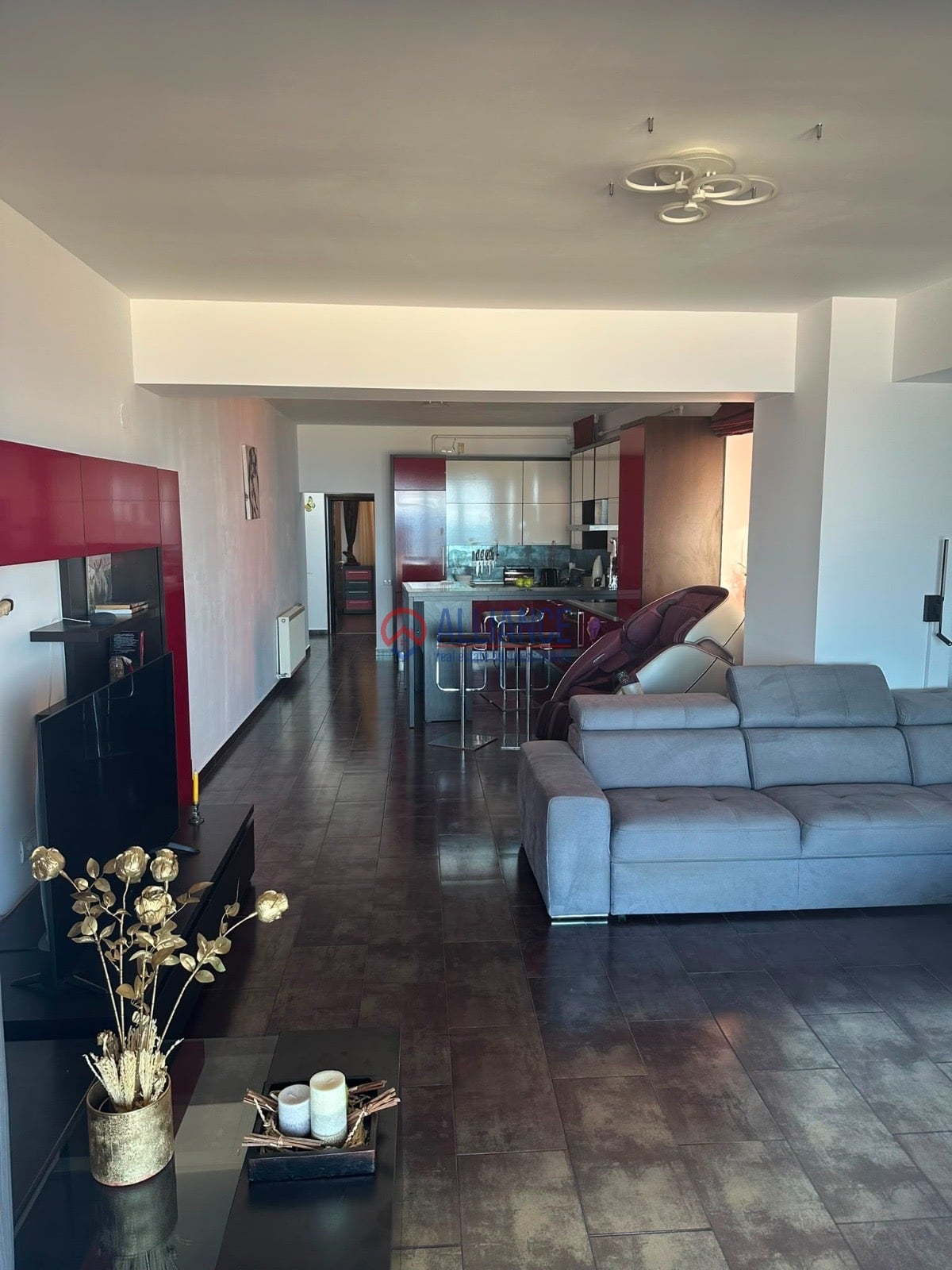 Apartament exclusivist de închiriat cu vedere spectaculoasă către Plaja Reyna - Imagine principala