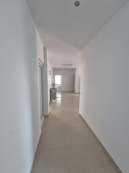 Spațiu comercial, de 145 mp, în Stadion - foto 11