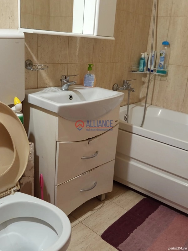 Inchiriez apartament 2 camere - foto 3