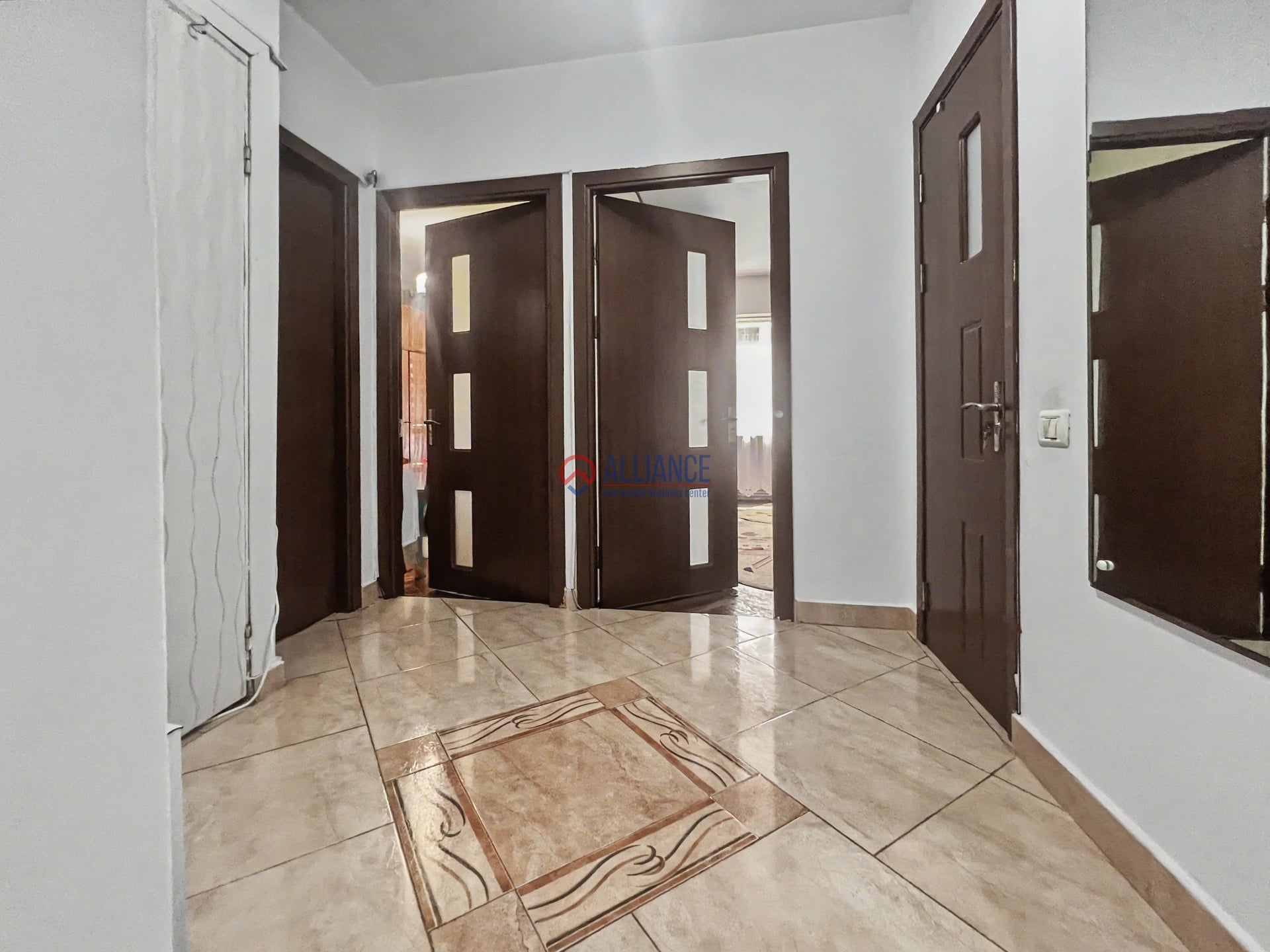 Delfinariu  - | 3 camere decomandate, vedere la parc | - foto 12