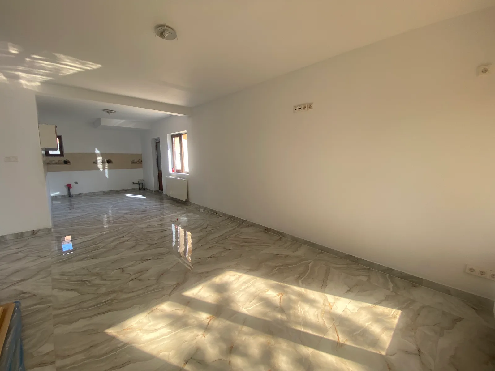 VALU LUI TRAIAN(COD 07) -Casa P+M 5 camere cu teren de 300 mp - foto 7