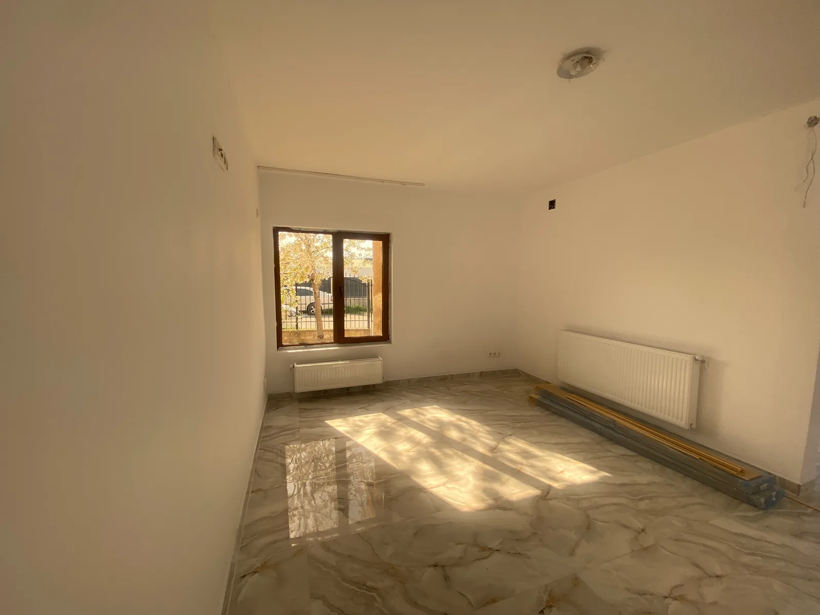 VALU LUI TRAIAN(COD 07) -Casa P+M 5 camere cu teren de 300 mp - foto 6