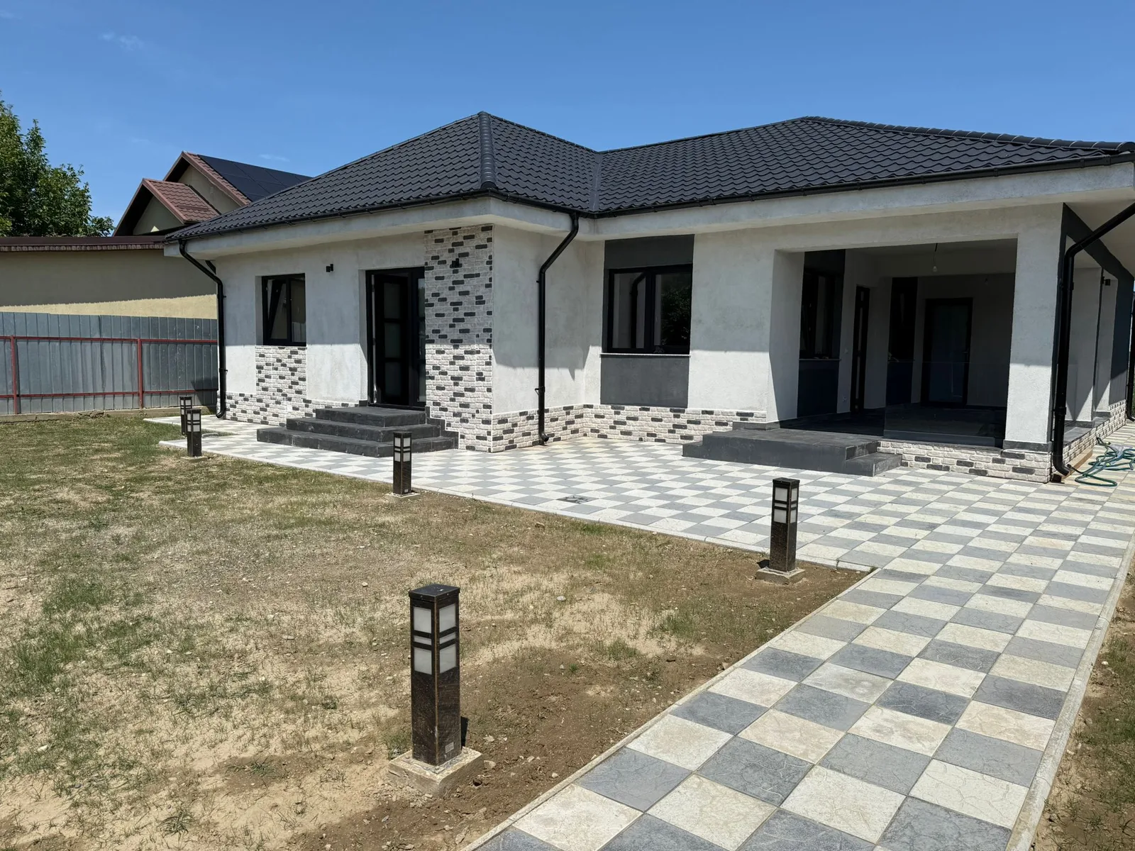 Liniște, Spațiu și Eleganță | Casă Nouă la Cheie în Hemeiuș