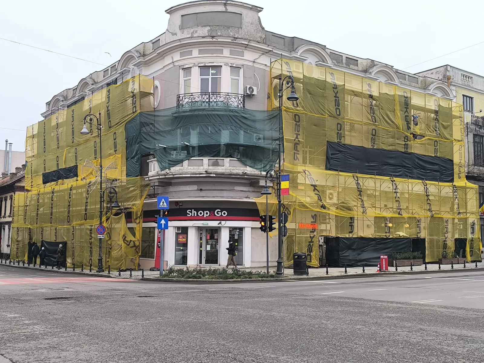 CENTRU HOTEL GRAND- Cladire de birouri emblematica ! - foto 2