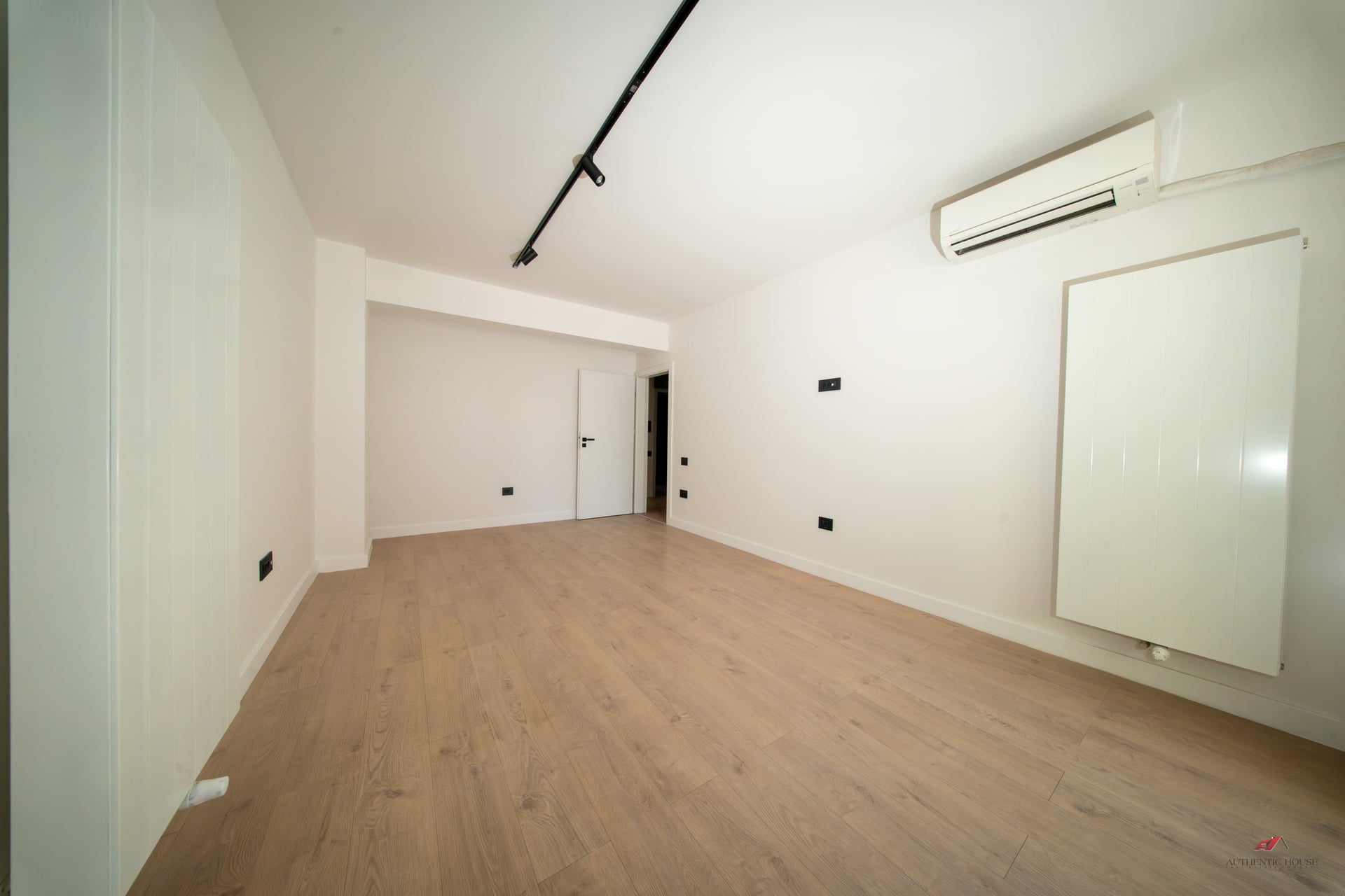 De inchiriat - Maurer Tomis Plus spatiu pentru birouri 144mp - foto 18