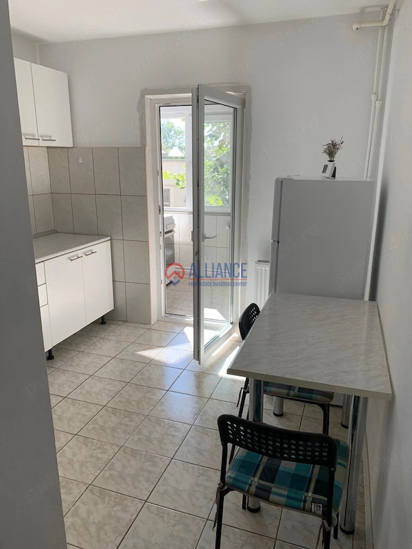 Inchiriez apartament 2 camere, zona Trocadero, 50 mp, centrala proprie - foto 10