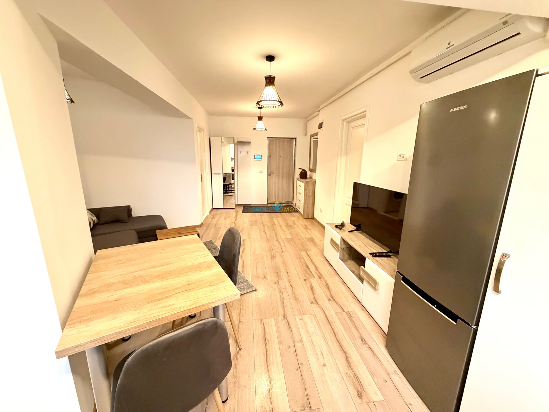 Apartament, BLOC NOU, Curtea de Apel, loc de parcare și boxă, mobilat complet - foto 3