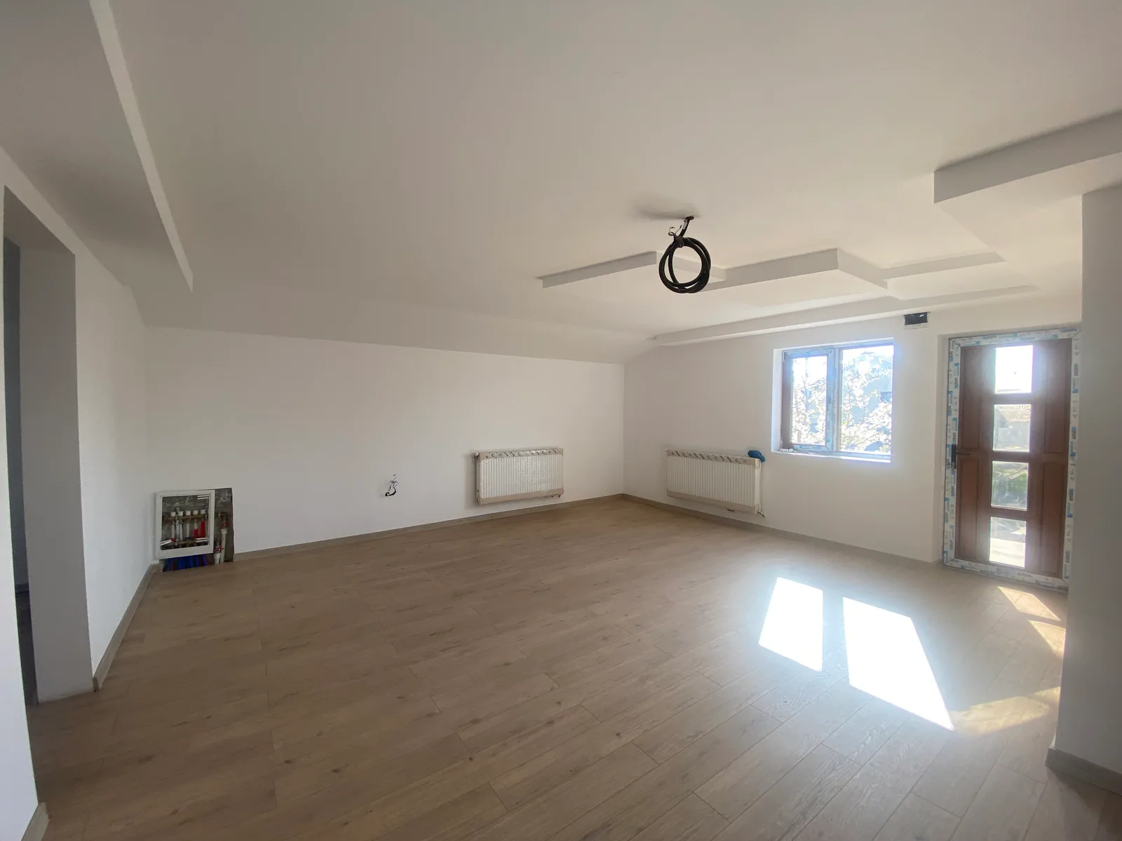 VALU LUI TRAIAN(COD 07) -Casa P+M 5 camere cu teren de 300 mp - foto 16
