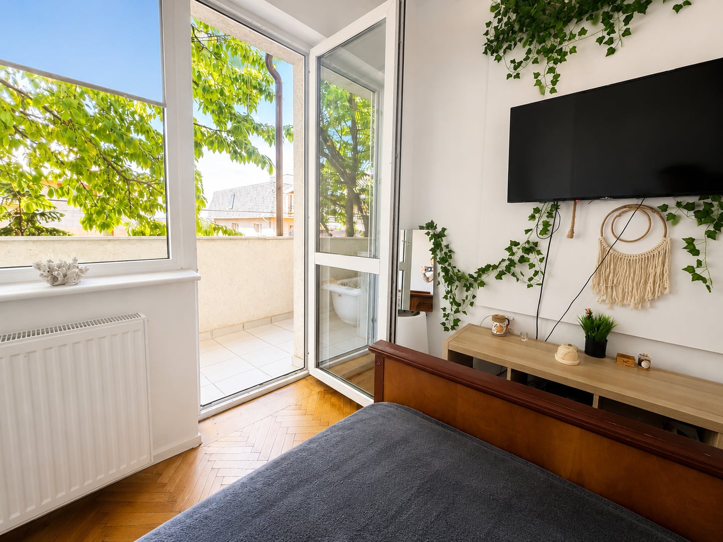 Apartament 4 camere în vilă – Zamca, str. Narciselor | Etaj 1, intrare separată - foto 4