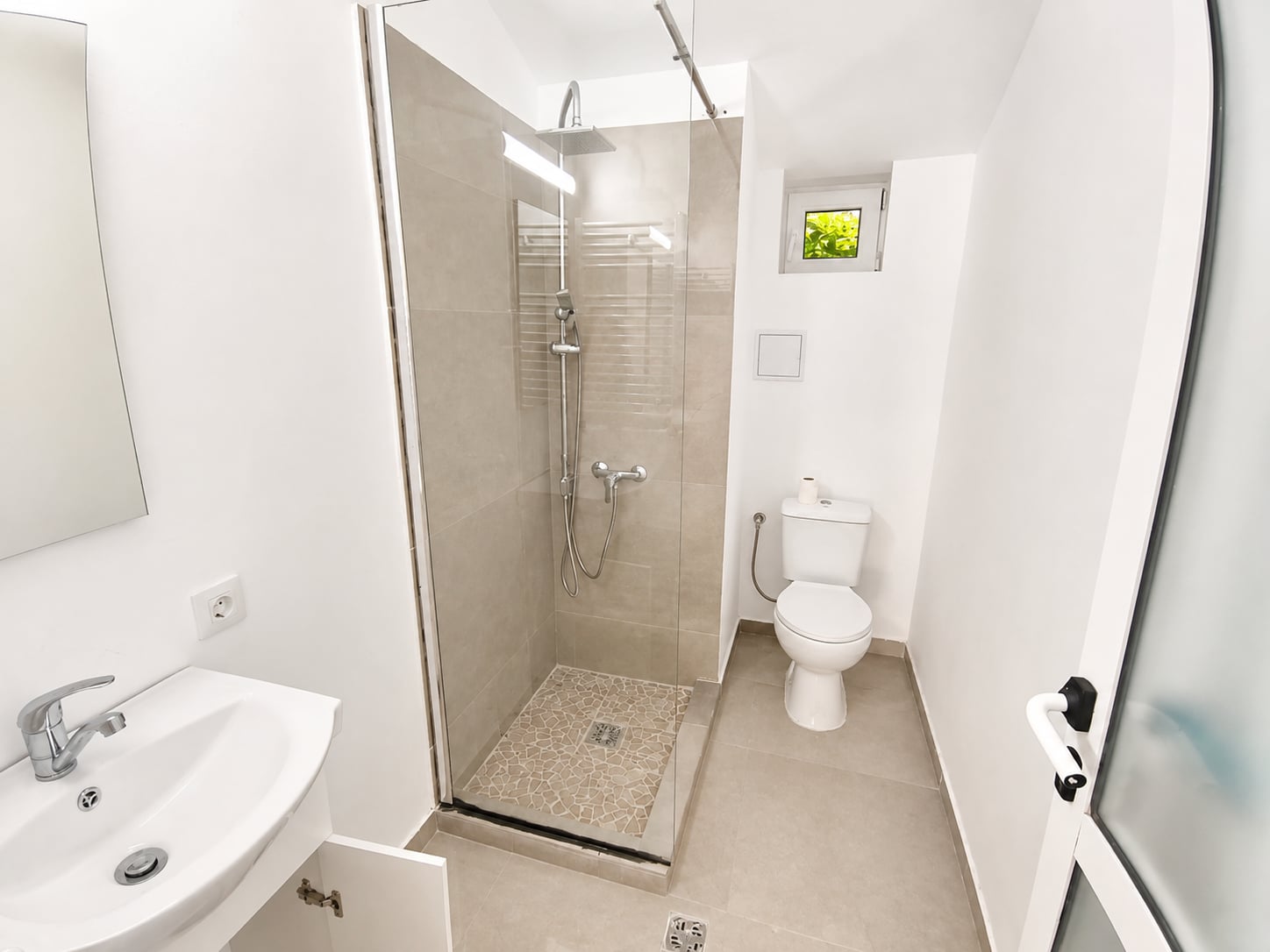 Garsonieră de vânzare, 30 mp, Zona Piața Centrală, curte privată/loc de parcare - foto 12