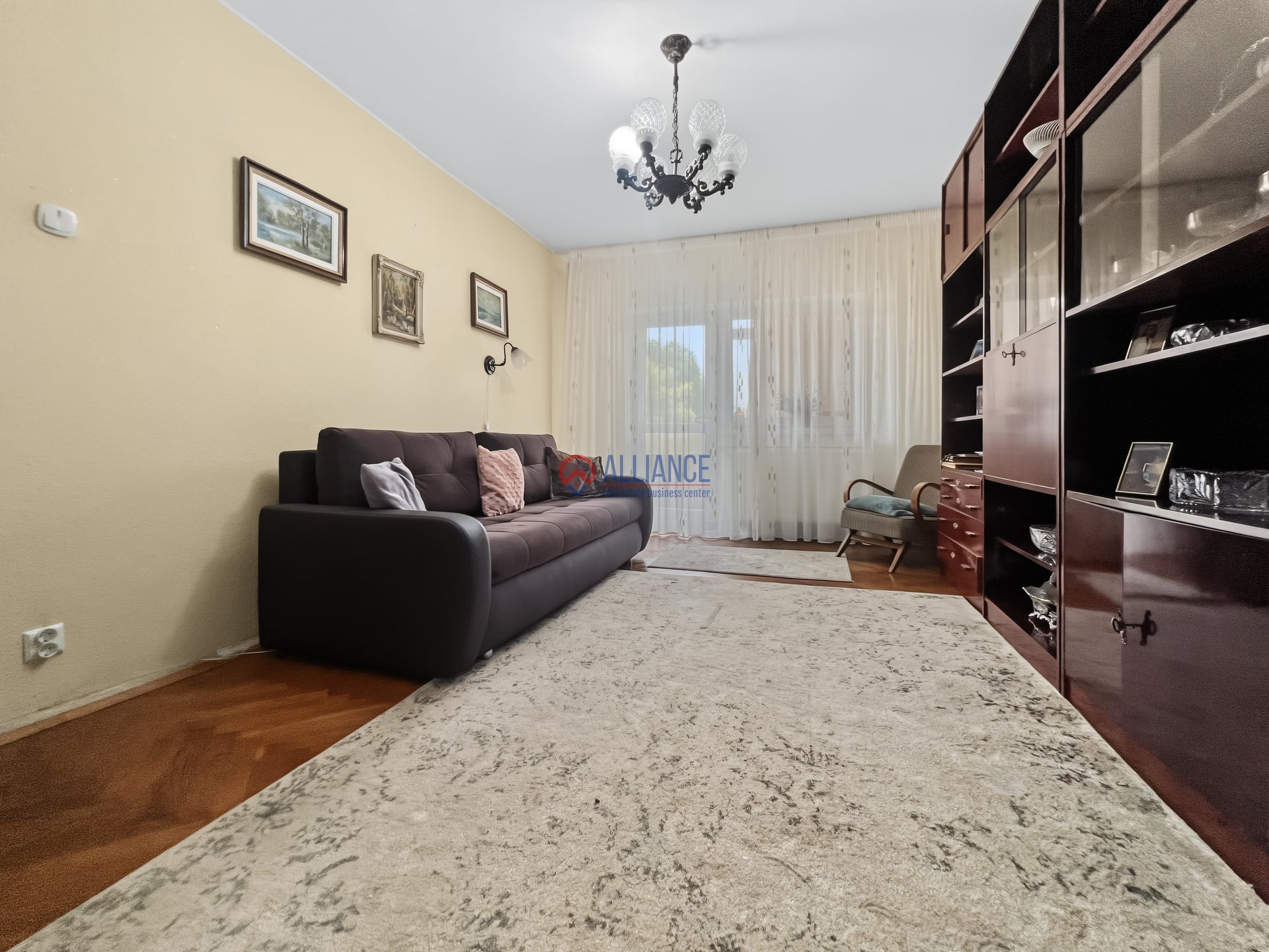 Delfinariu  - | 3 camere decomandate, vedere la parc | - foto 2