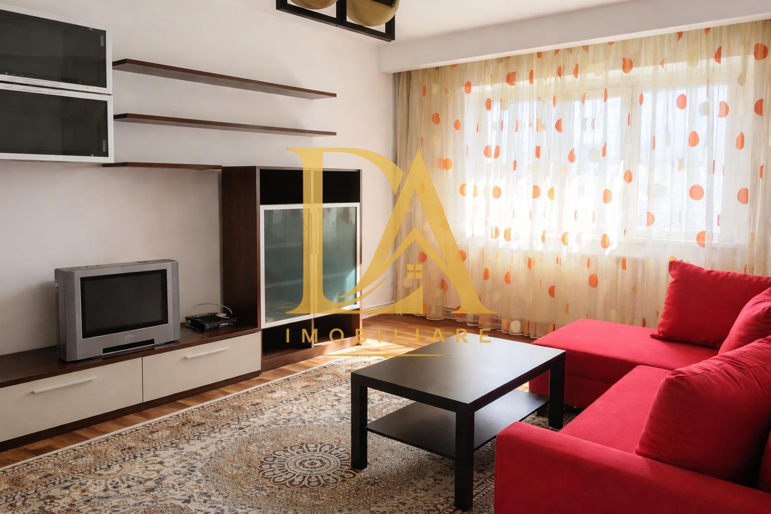 Apartament cu 4 camere de inchiriat in zona Baneasa (Romaero) - Pret exceptional - Imagine principala