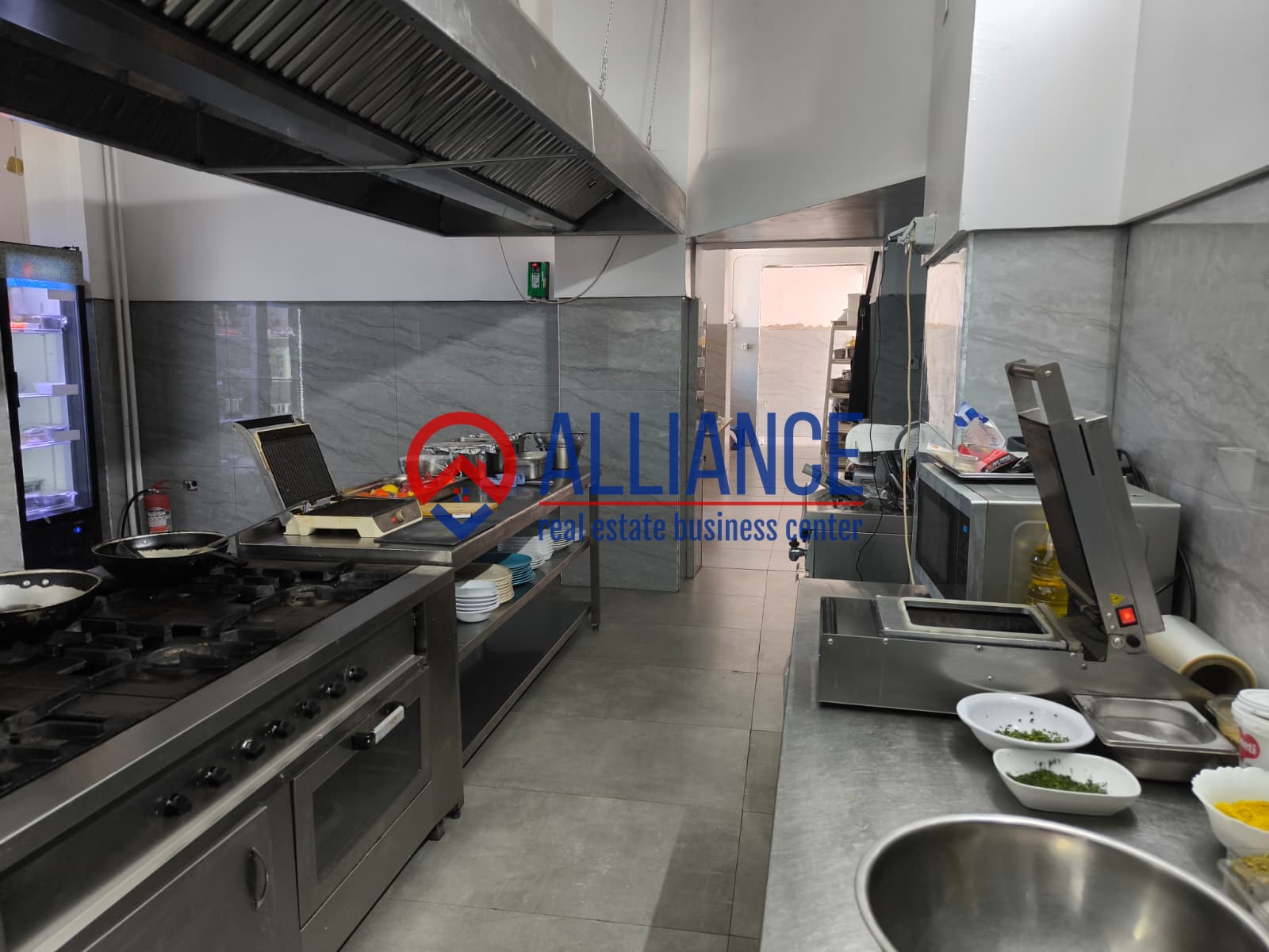 MANGALIA Pret Redus, spatiu comercial ultracentral! - foto 12