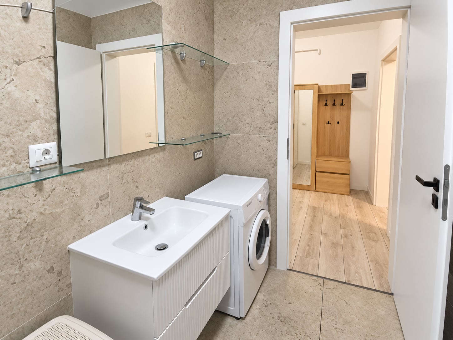 De închiriat apartament cu 2 camere, decomandat, complex Alexanderman, Suceava - foto 9