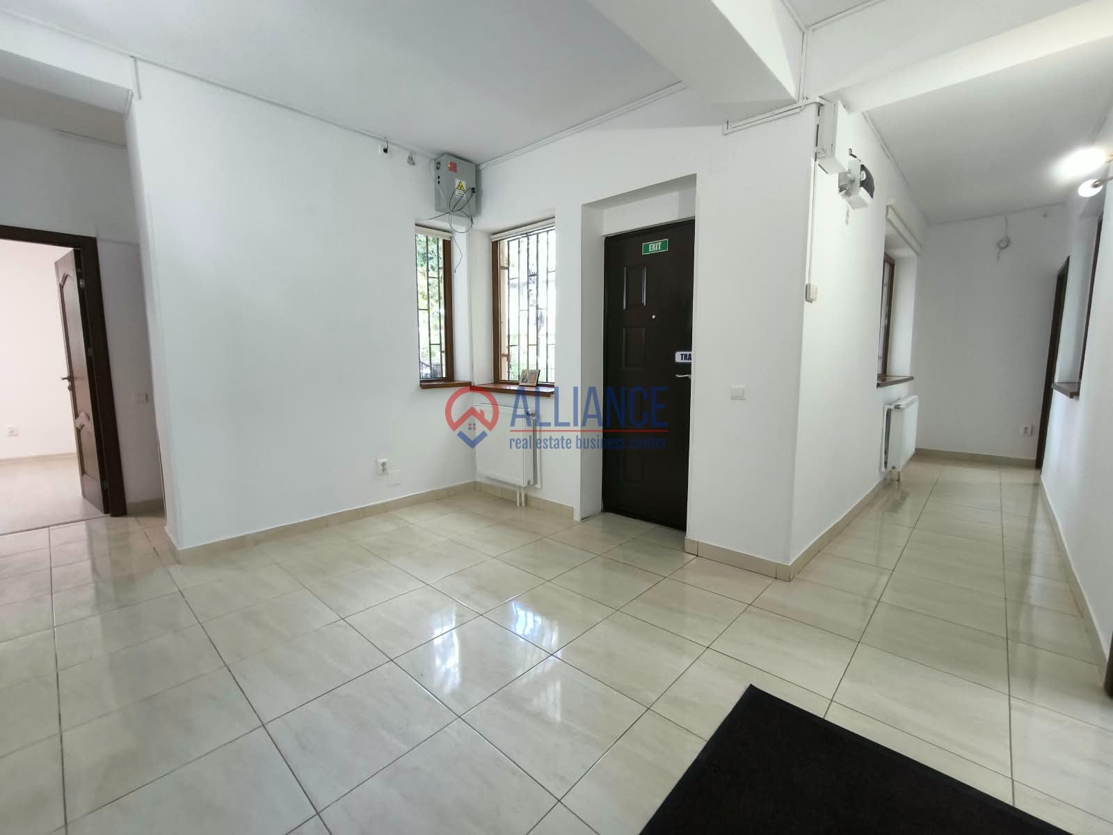 CENTRU - Casa casatoriilor, parter de vila pentru birouri! - Imagine principala
