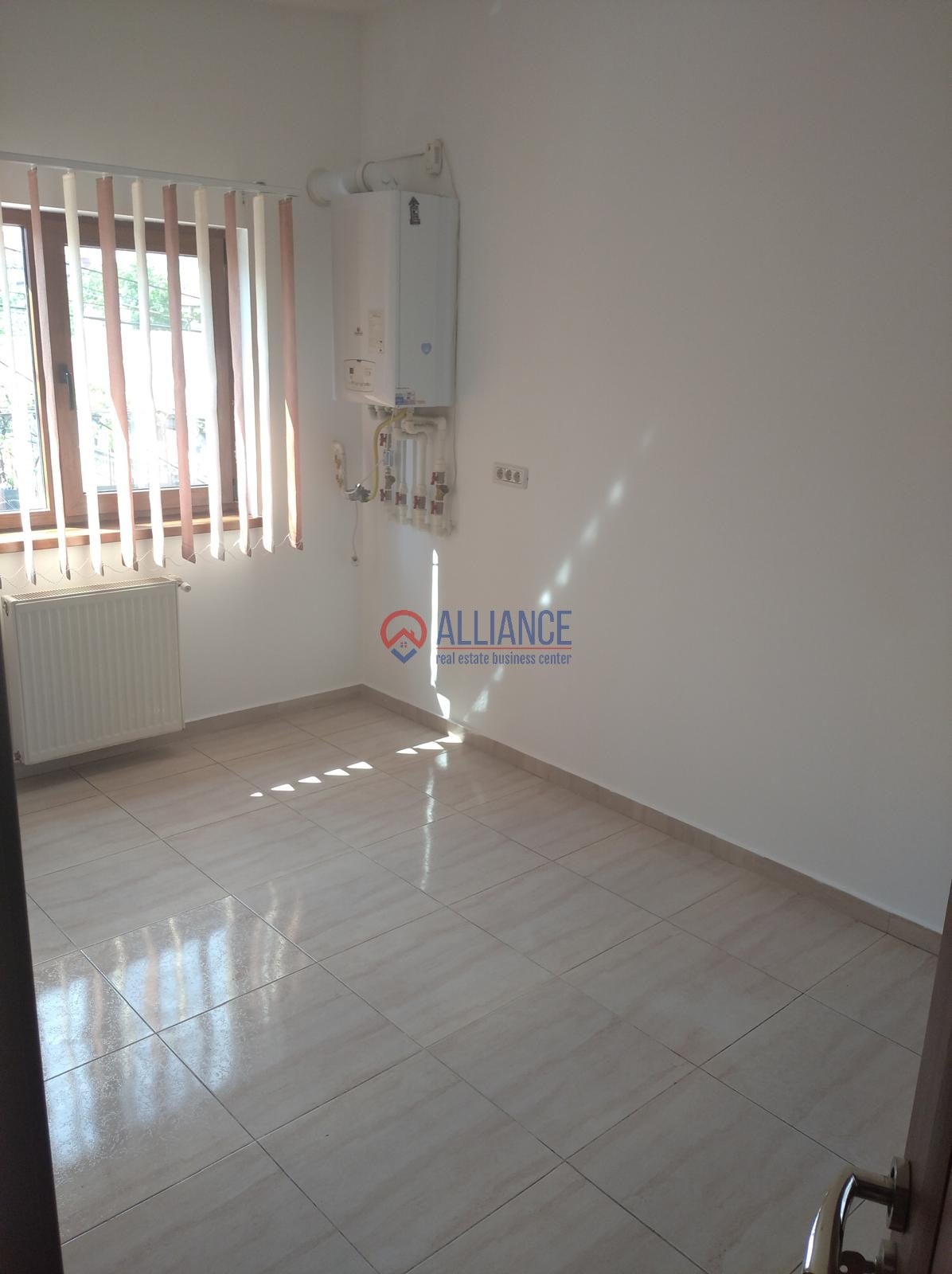 Birou 3 camere, Coiciu, 53.8 mp, renovat 2023 ( cod 12 )