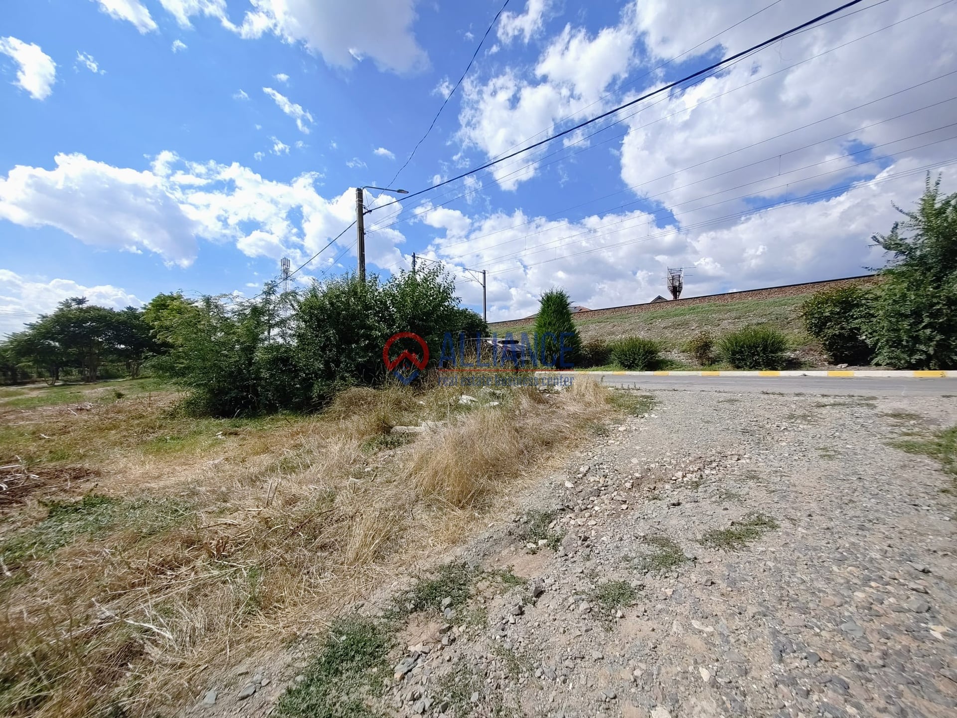 VALU LUI TRAIAN - Teren intravilan 304 mp - foto 2