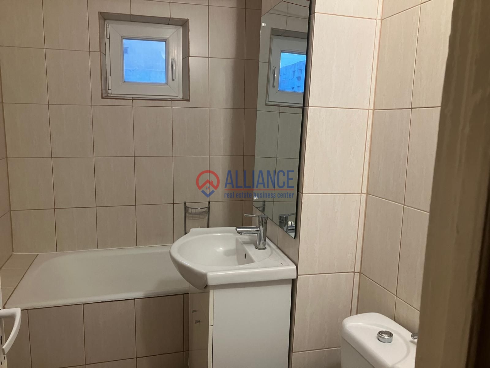 Inchiriez  apartament 3 camere/ Inel 2 - foto 7