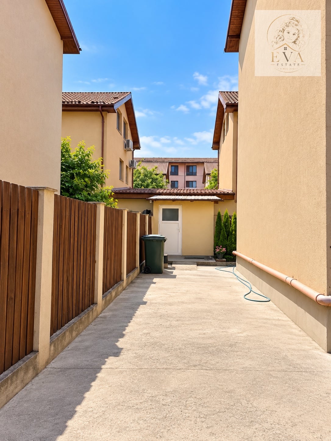 APARTAMENT DE VÂNZARE | 84,11 MP TOTALI | CURTE | 2 LOCURI DE PARCARE - foto 2