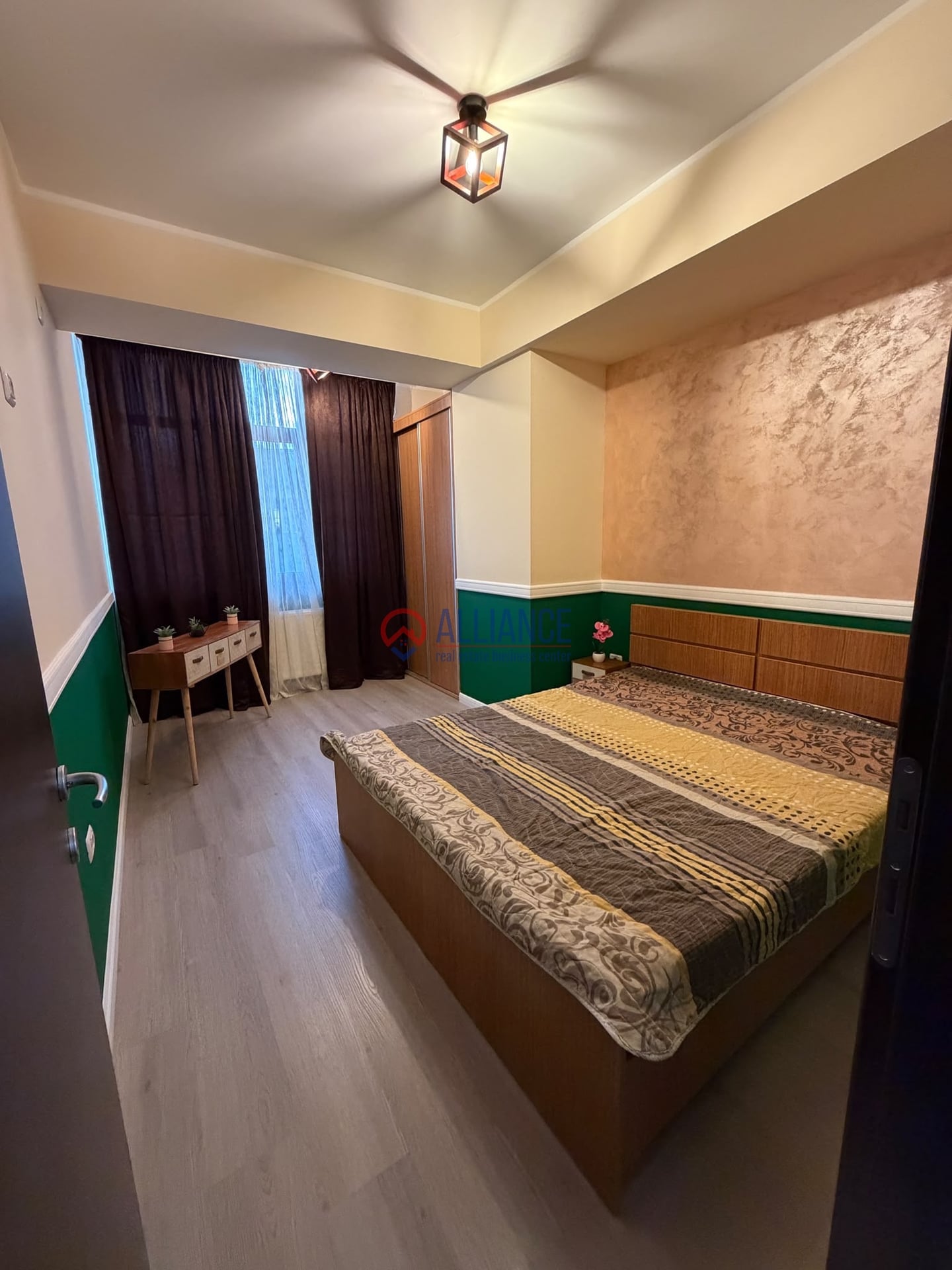 Închiriez apartament 2 cam decomandat 69 mp, I C Brătianu - foto 4
