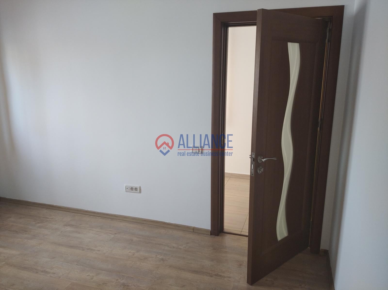 Birou 3 camere, Coiciu, 53.8 mp, renovat 2023 - foto 9