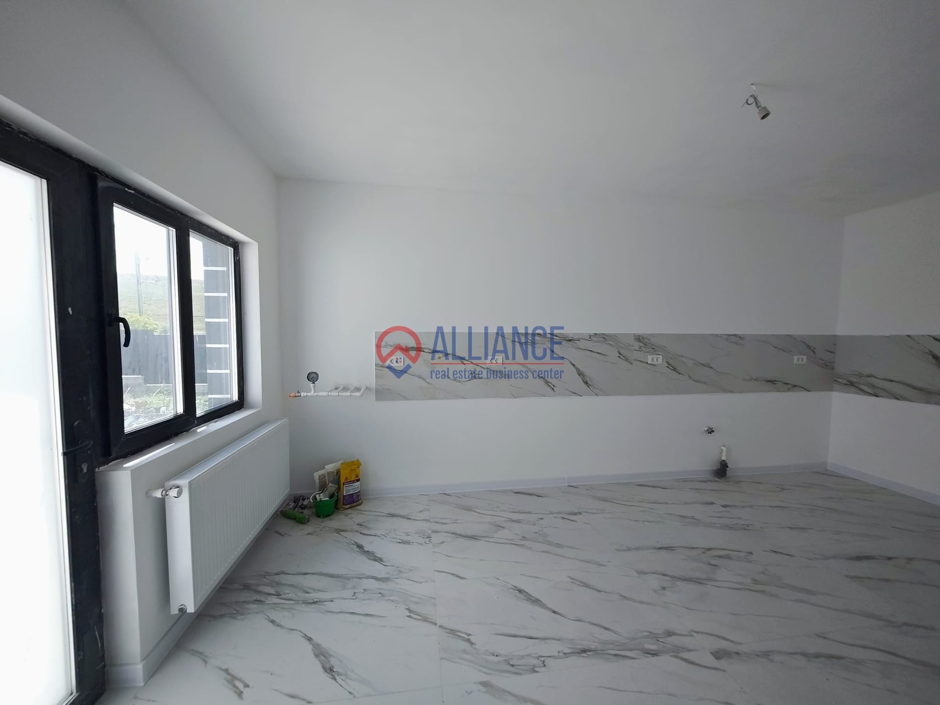 Valu lui Traian - Casă 3 camere teren 411 mp - foto 4