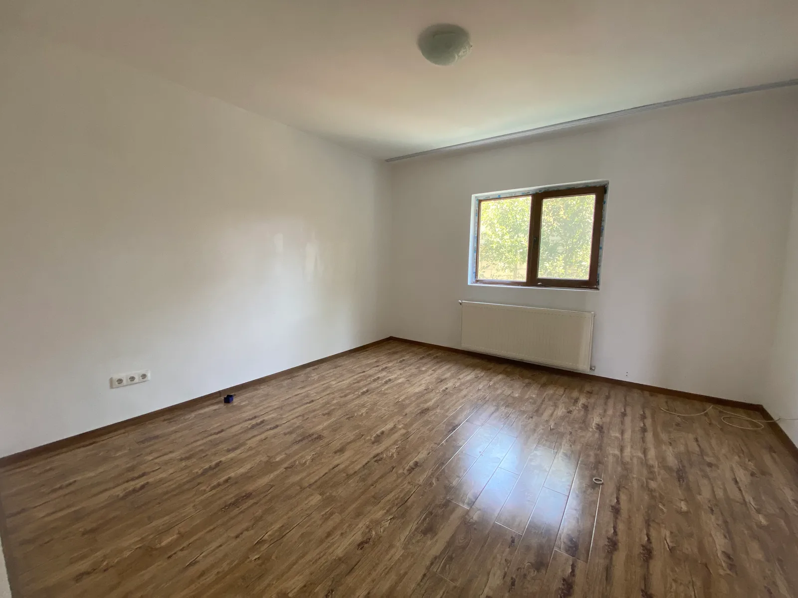 VALU LUI TRAIAN(COD 07) -Casa P+M 5 camere cu teren de 300 mp - foto 9