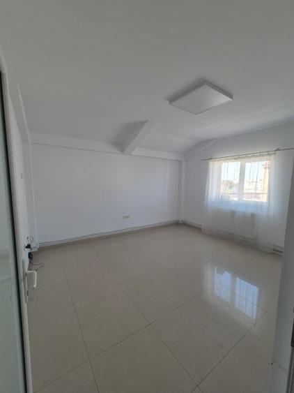 Spațiu comercial, de 145 mp, în Stadion - foto 5