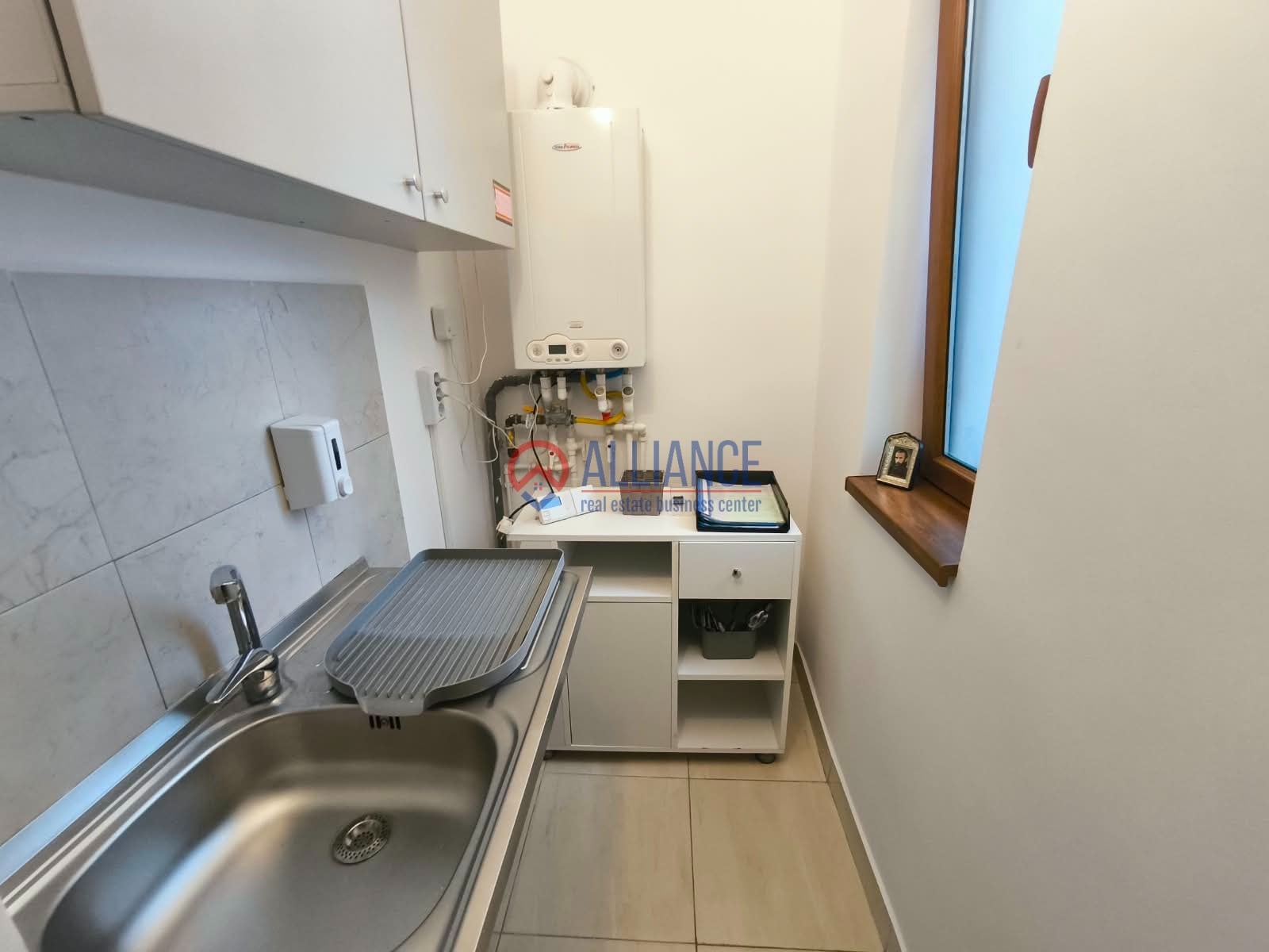 CENTRU - Casa casatoriilor, parter de vila pentru birouri! - foto 3
