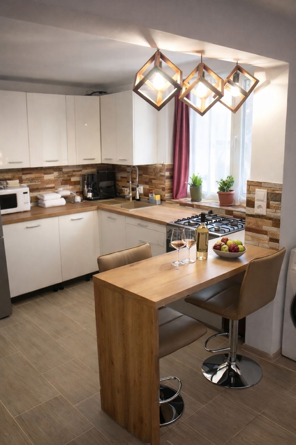 Apartament 3 camere  în clădire istorică reabilitată – Str. Libertății