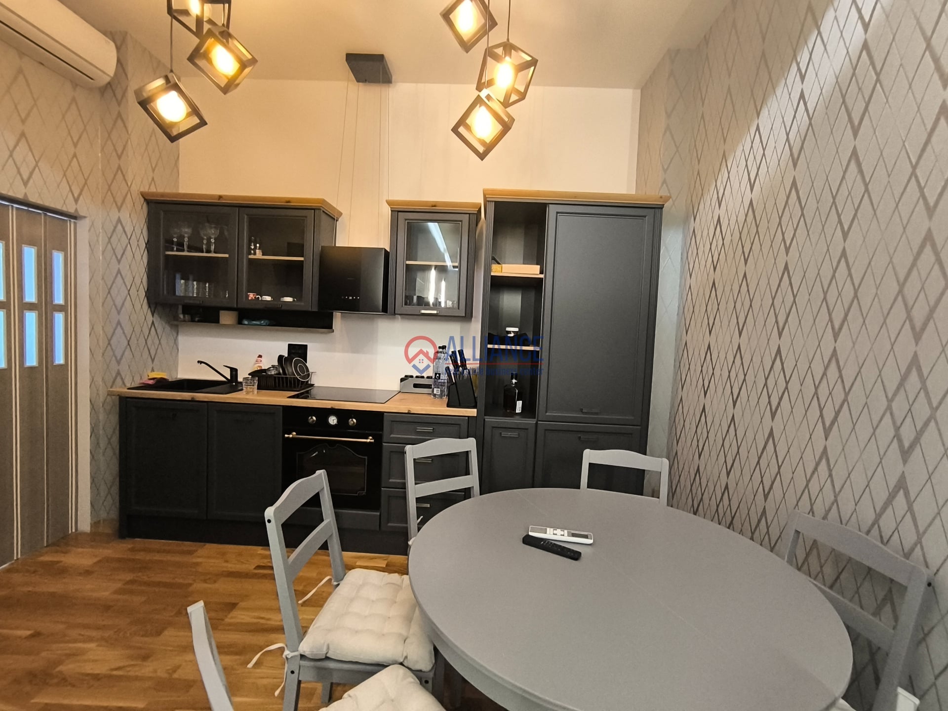 CENTRU HOTEL GRAND- Cladire de birouri emblematica ! - foto 24