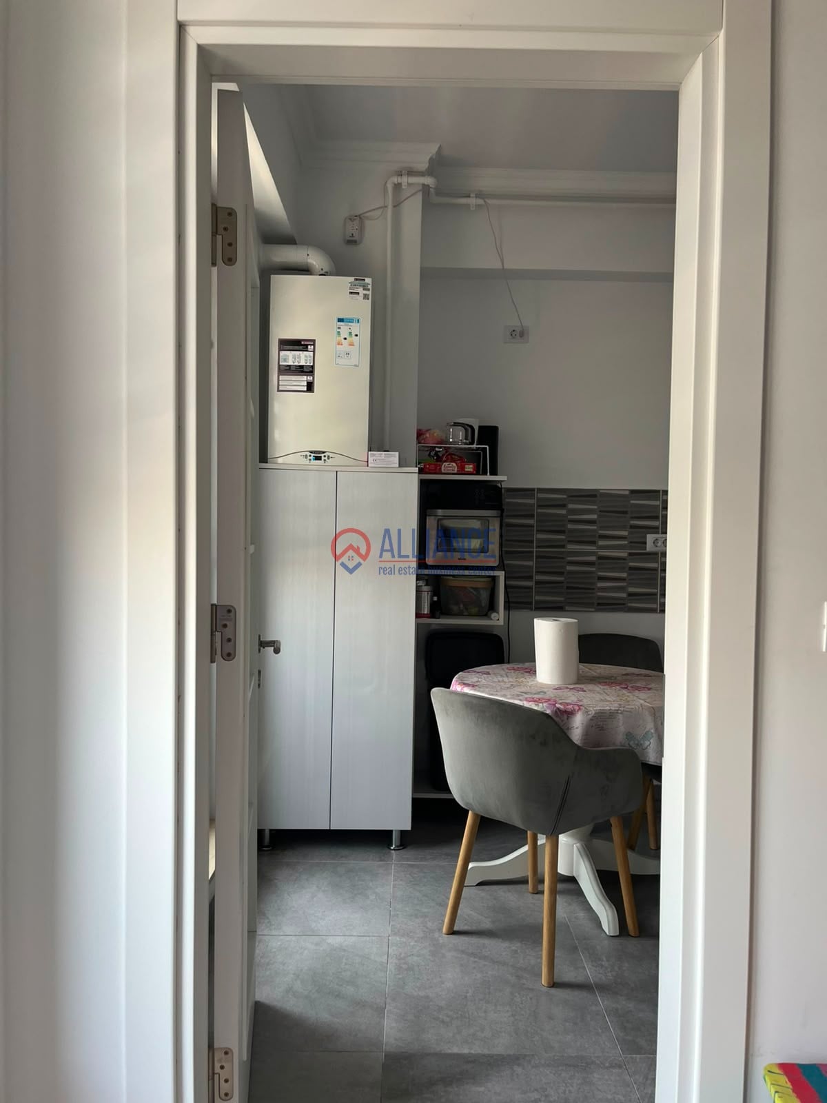 apartament modern cu 2 camere, situat în zona Sabroso - foto 5