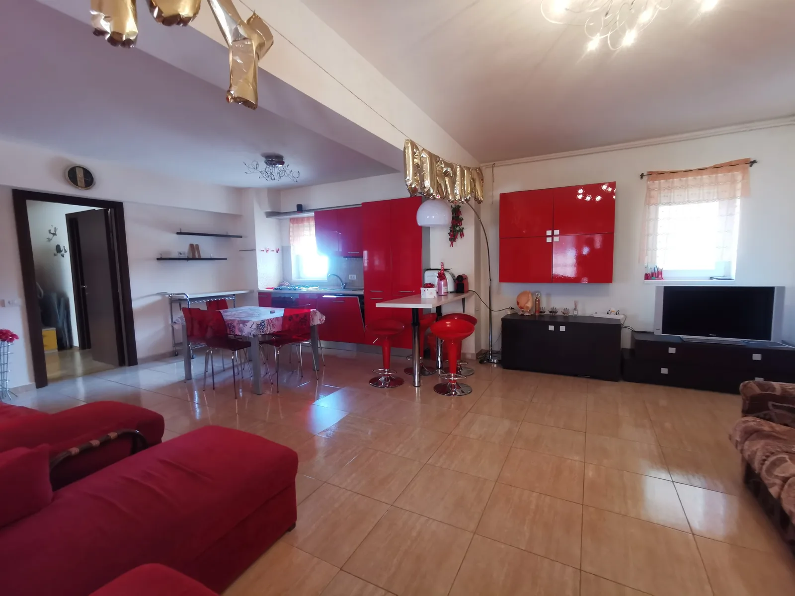 De vânzare apartament 3 camere statiunea Mamaia, zona Butoaie - foto 2