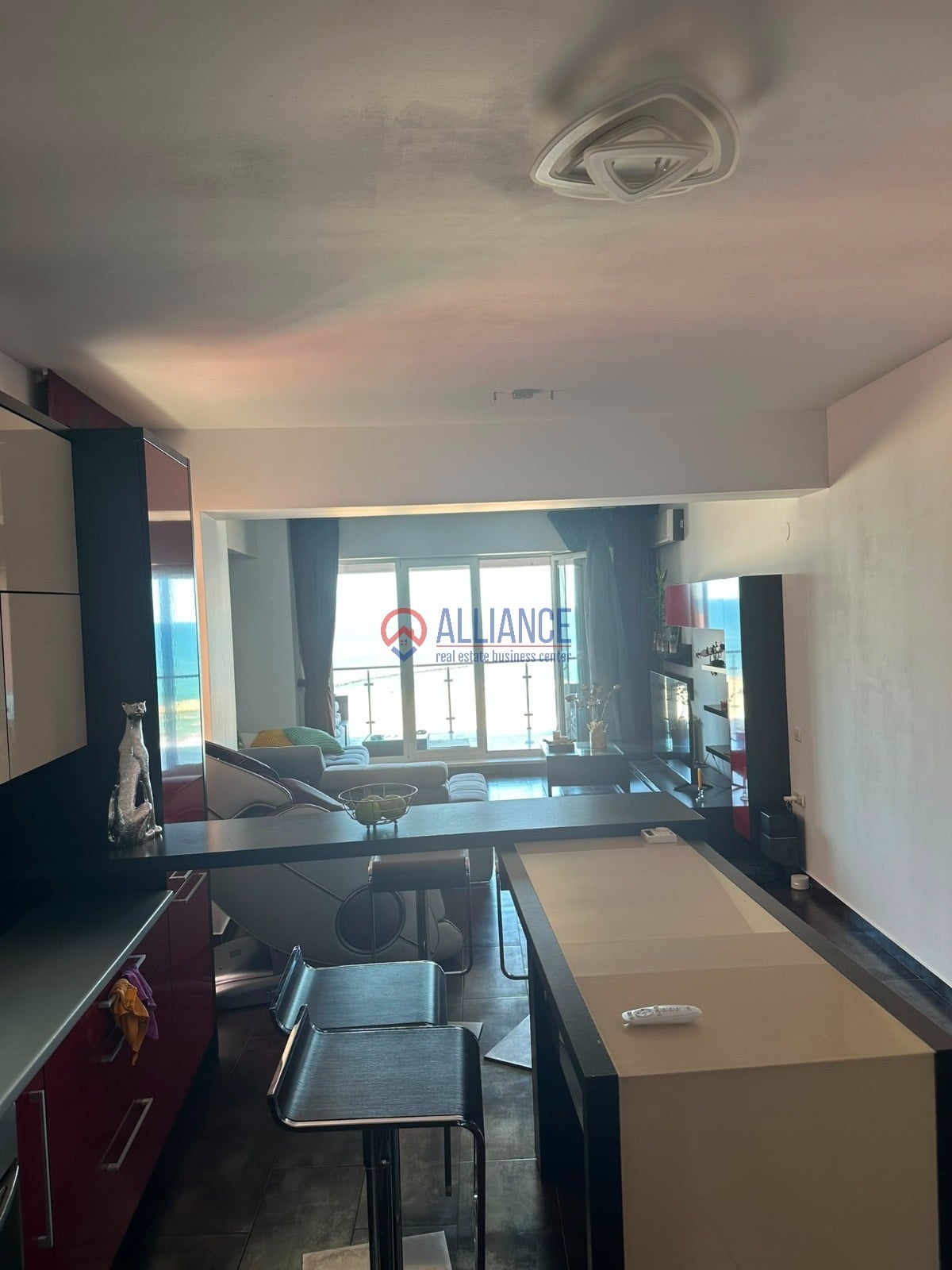 Apartament exclusivist de închiriat cu vedere spectaculoasă către Plaja Reyna - foto 2