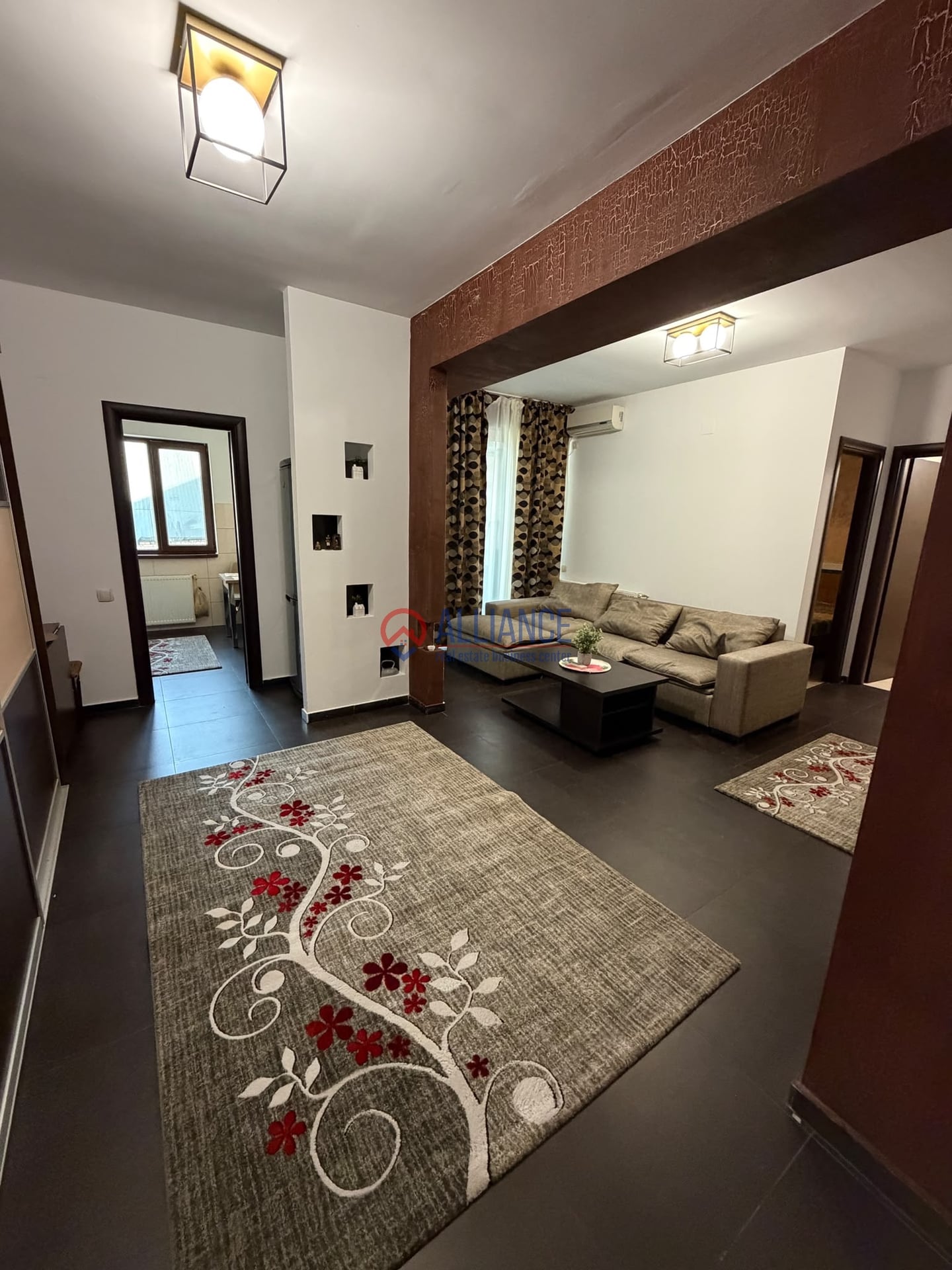 Inchiriez apartament cu 2 camere decomandat, 69 mp, Bratianu - Imagine principala