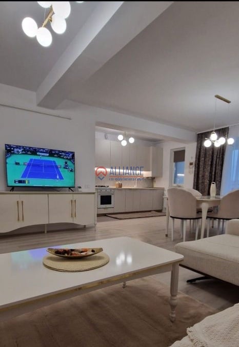 Inchiriez apartament 2 camere + parcare privata Lux - Imagine principala