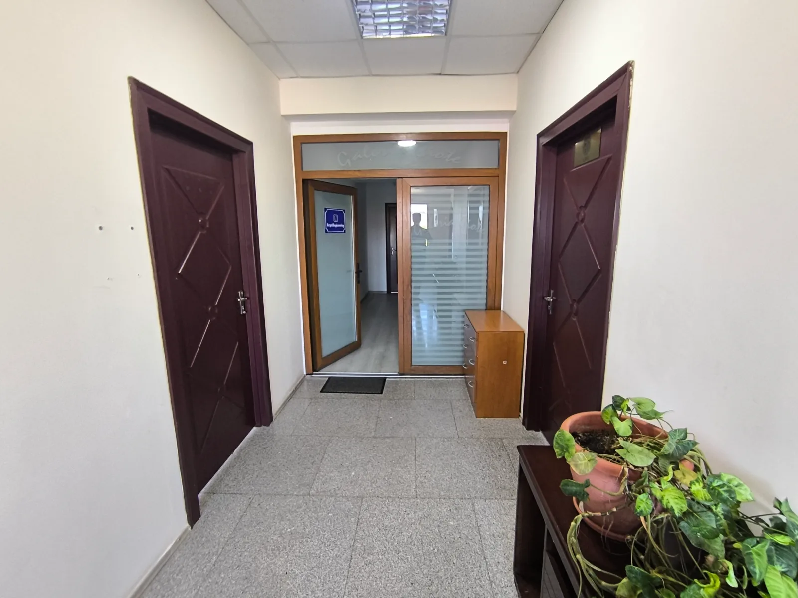 CENTRU TOMIS MALL - Birouri mobilate si cu cheltuieli incluse ! - foto 7