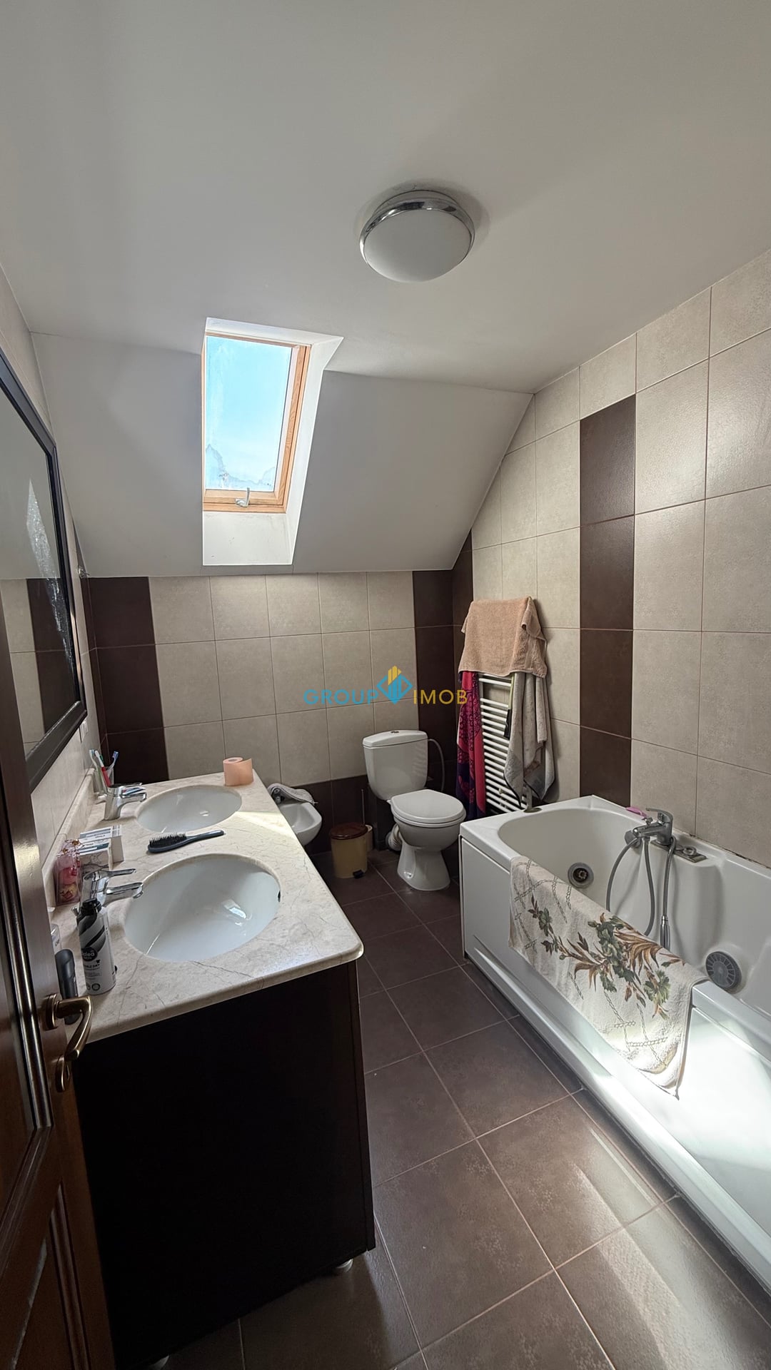 CASĂ PREMIUM DE VÂNZARE – STRADA ARCADIE ȘEPTILICI, LA LIMITA CU BACĂUL | MĂRGIN - foto 18