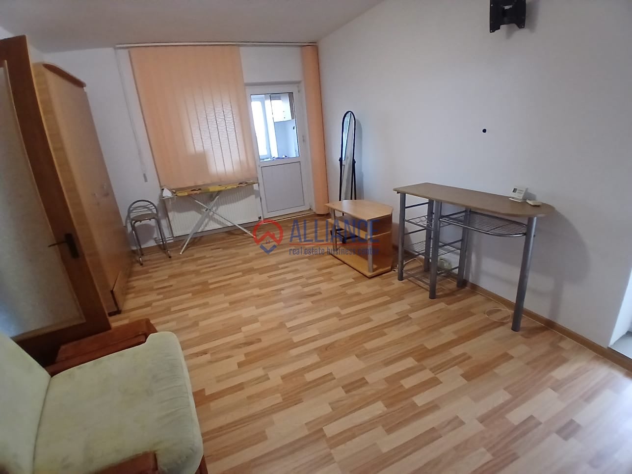 Închiriez apartament  poartă 6 - foto 6