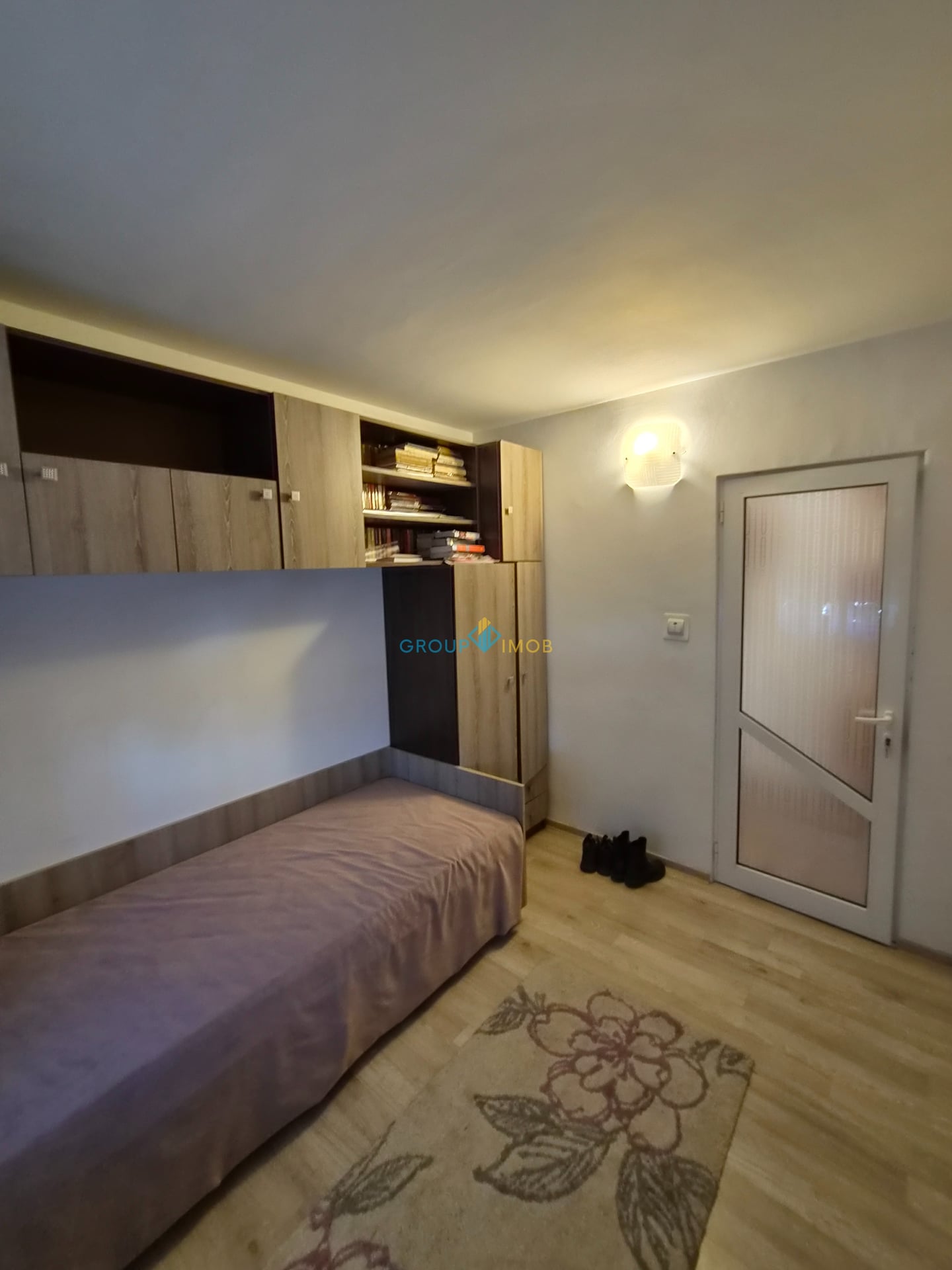 Apartament 3 camere Milcov et.3/4 - foto 8