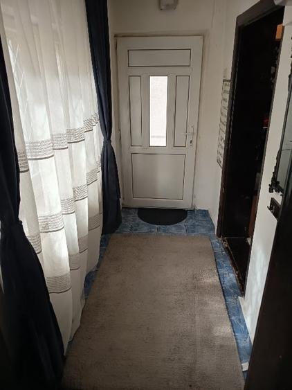 Palas – casă cu 3 camere, curte și foișor - foto 5