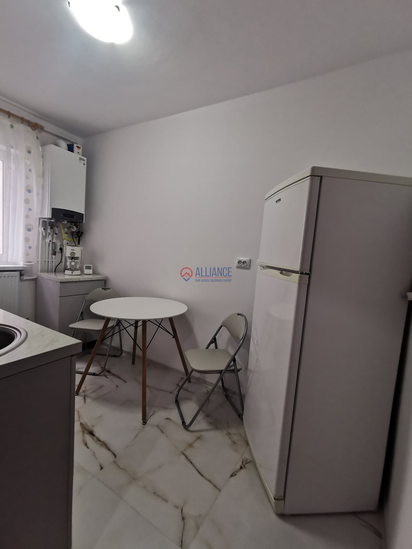 Apartament de închiriat zona Campus complet mobilat modern - foto 12